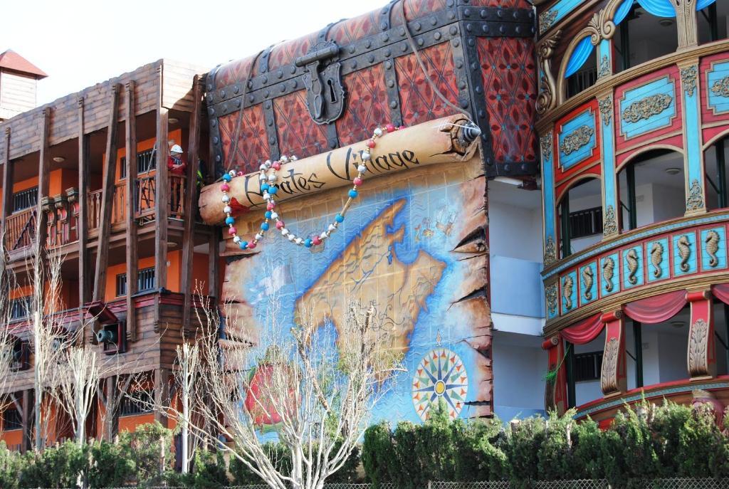 Pirates Village Santa Ponsa Bagian luar foto